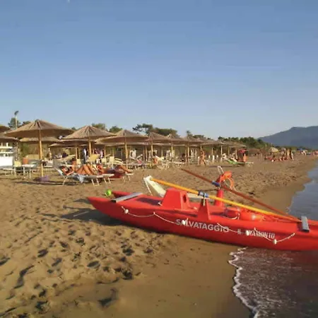 Nyaraló By The Sea In Special Surroundings *