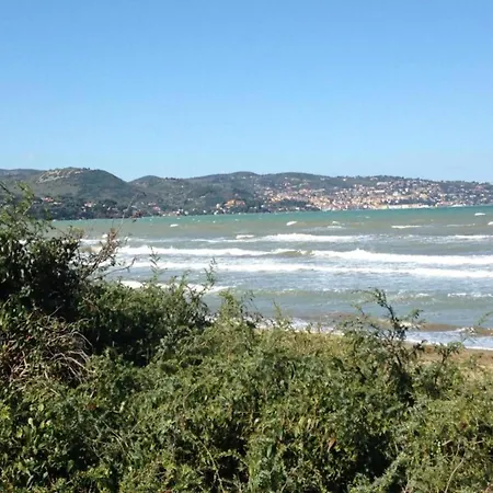 By The Sea In Special Surroundings Hébergement de vacances